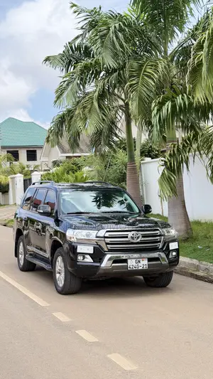 Toyota Land Cruiser 4.5 V8 GXR 2021 Black