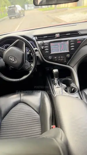 Toyota Camry SE (2.5L 4cyl 8A) 2019 Red