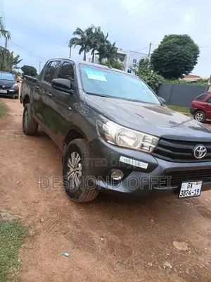 Toyota Hilux 2019 Gray