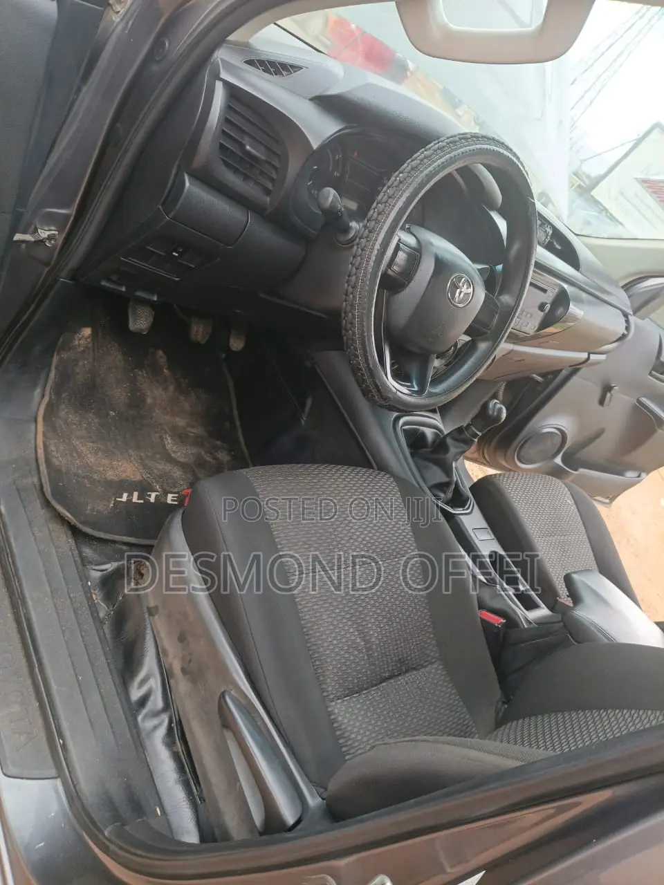 Toyota Hilux 2019 Gray