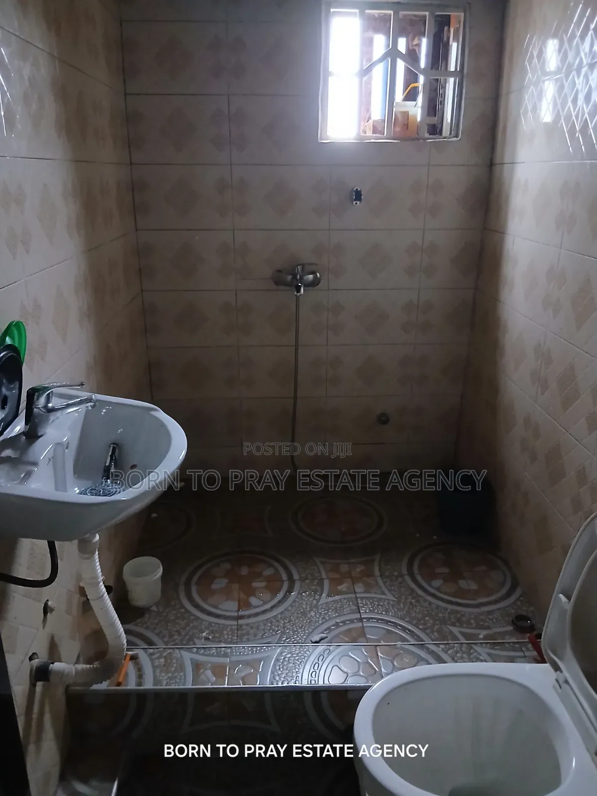 2bdrm Apartment in Born To Pray Estate, Ejisu-Juaben Municipal for rent