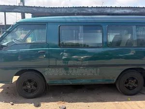 Hyundai H-100 2004