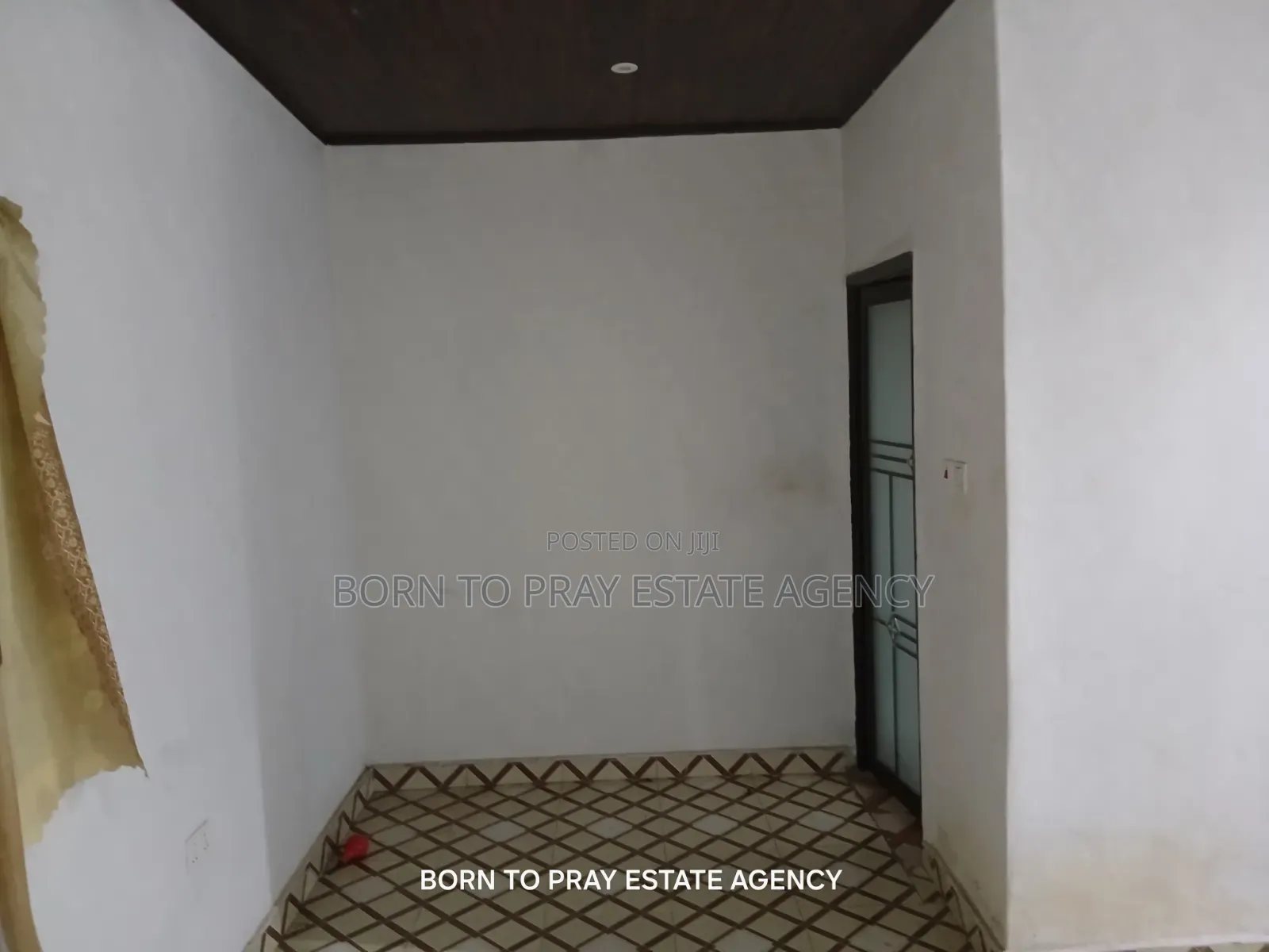 2bdrm Apartment in Born To Pray Estate, Ejisu-Juaben Municipal for rent