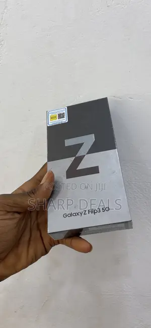 New Samsung Galaxy Z Flip3 5G 256 GB Yellow