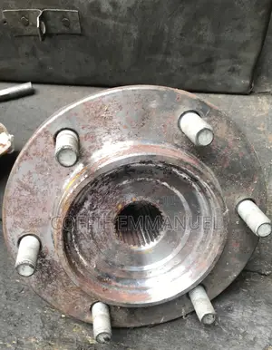 Toyota Hilux Front Hub 2009 2010 2013 2015