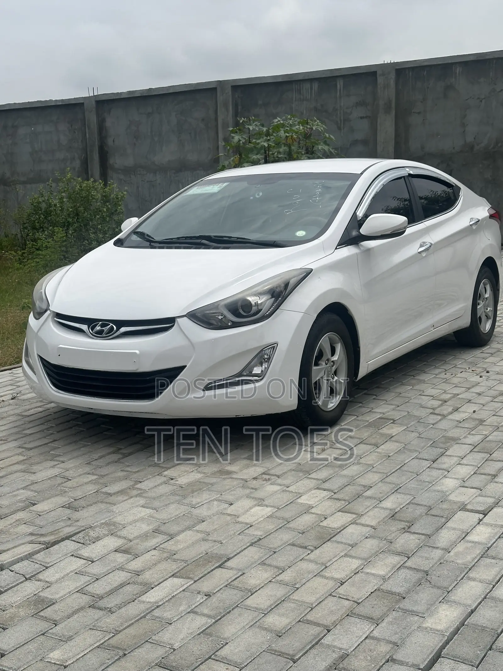Hyundai Avante 2014 White
