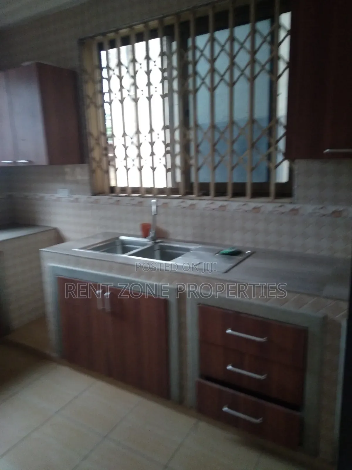 3bdrm Apartment in Ofankor for rent