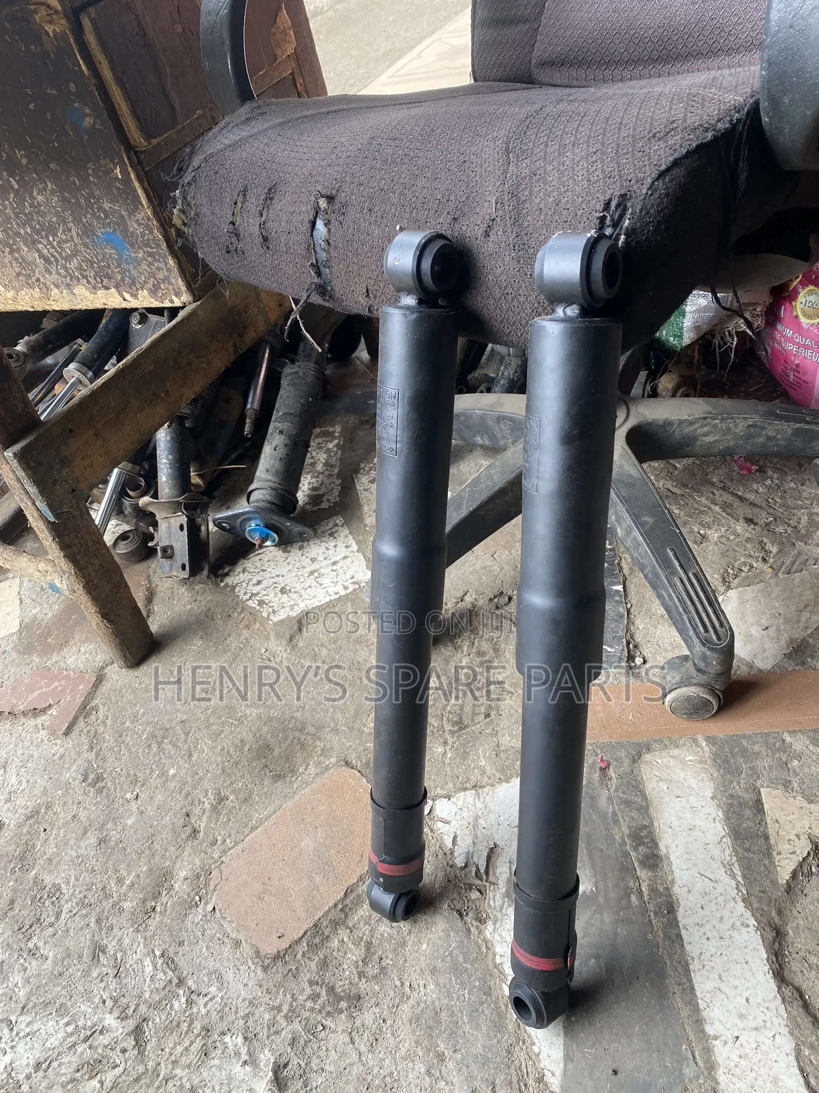 Toyota Hilux Back Shocks