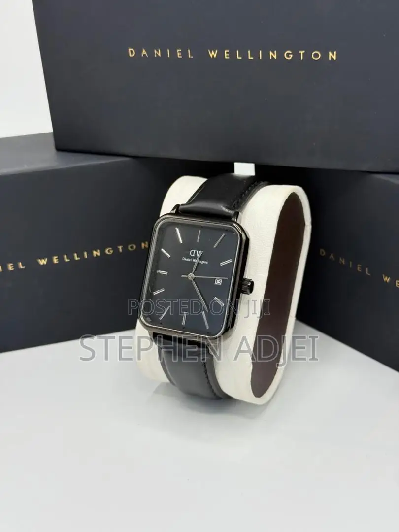 Daniel Wellington Leather Strap Watch