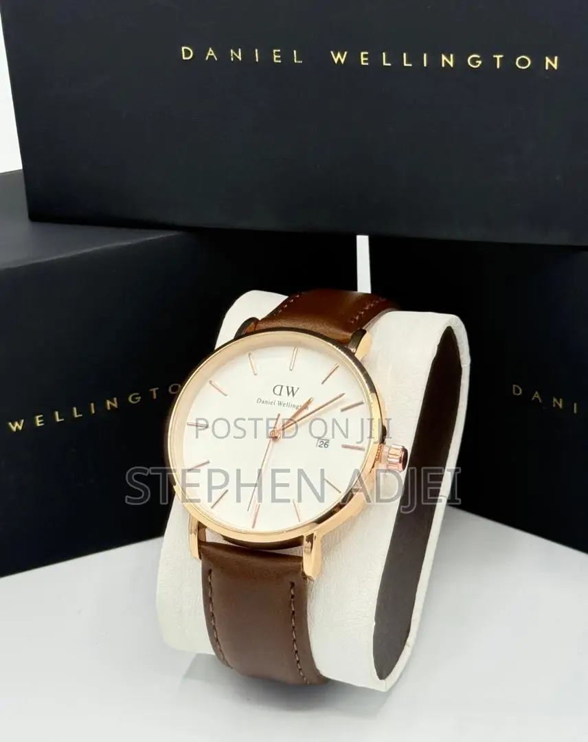 Daniel Wellington Leather Strap Watch