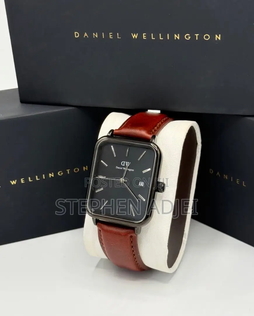 Daniel Wellington Leather Strap Watch