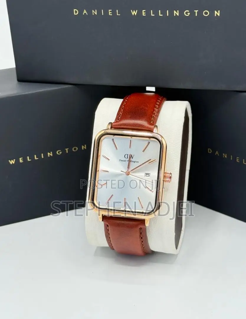 Daniel Wellington Leather Strap Watch