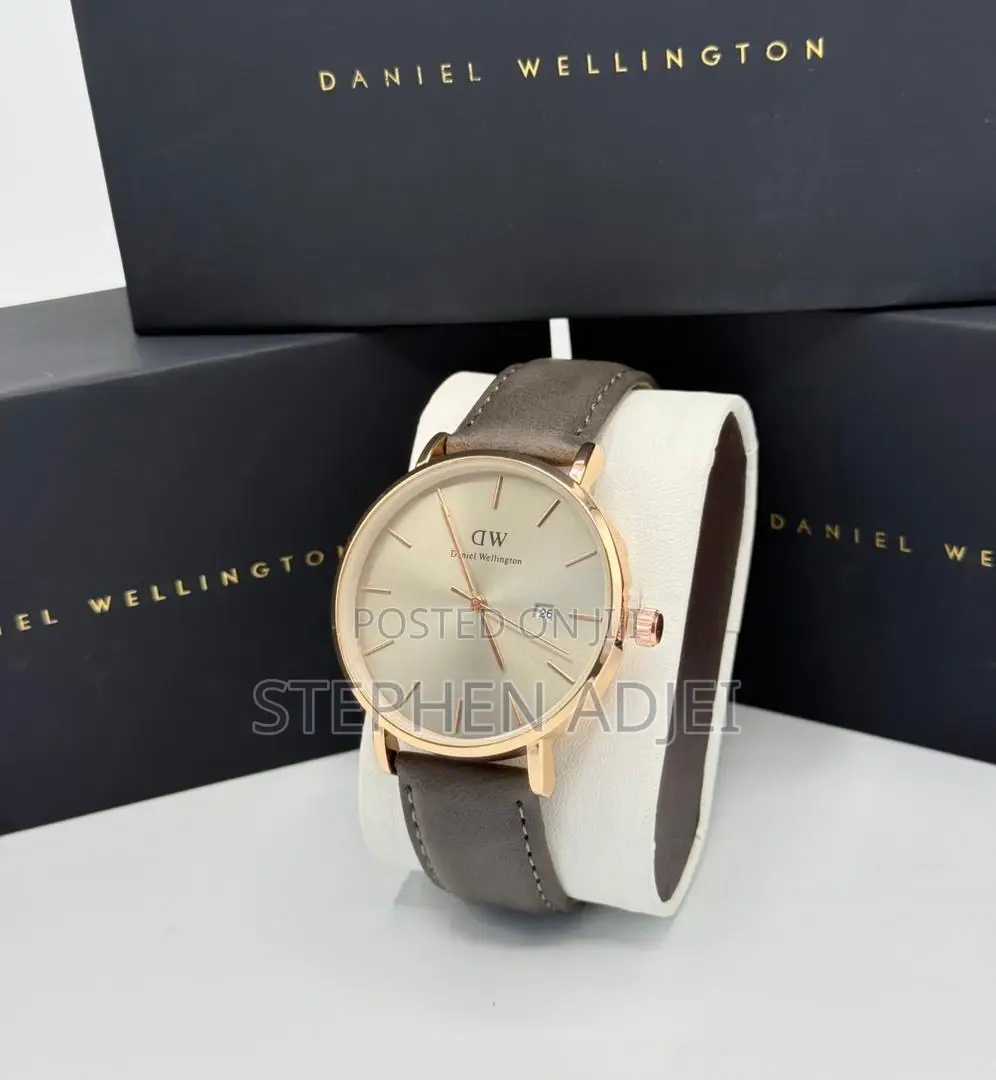 Daniel Wellington Leather Strap Watch