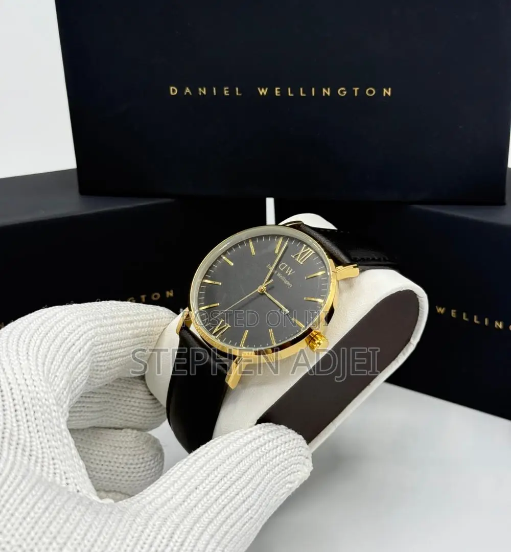 Daniel Wellington Leather Strap Watch