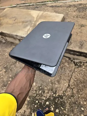 Laptop HP Pavilion 15 4GB AMD A6 HDD 1T