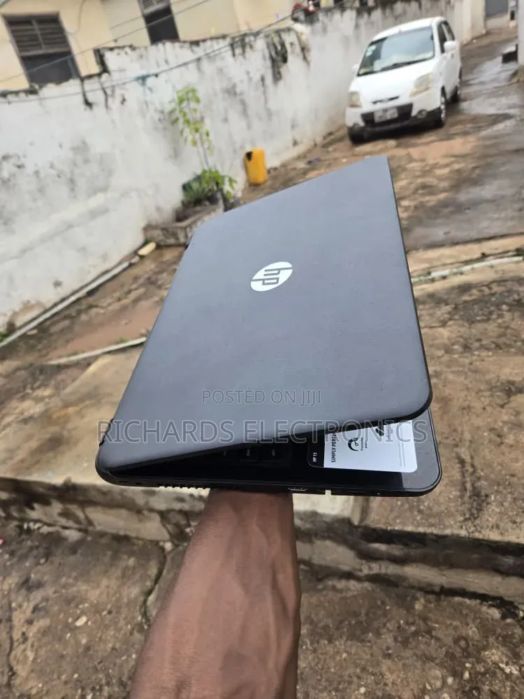 Laptop HP Pavilion 15 4GB AMD A6 HDD 1T
