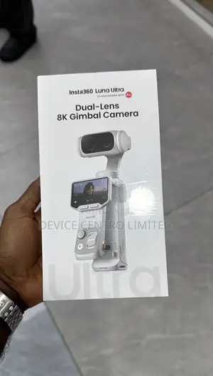 Insta360 Luna Ultra Gimbal Camera Standard Combo