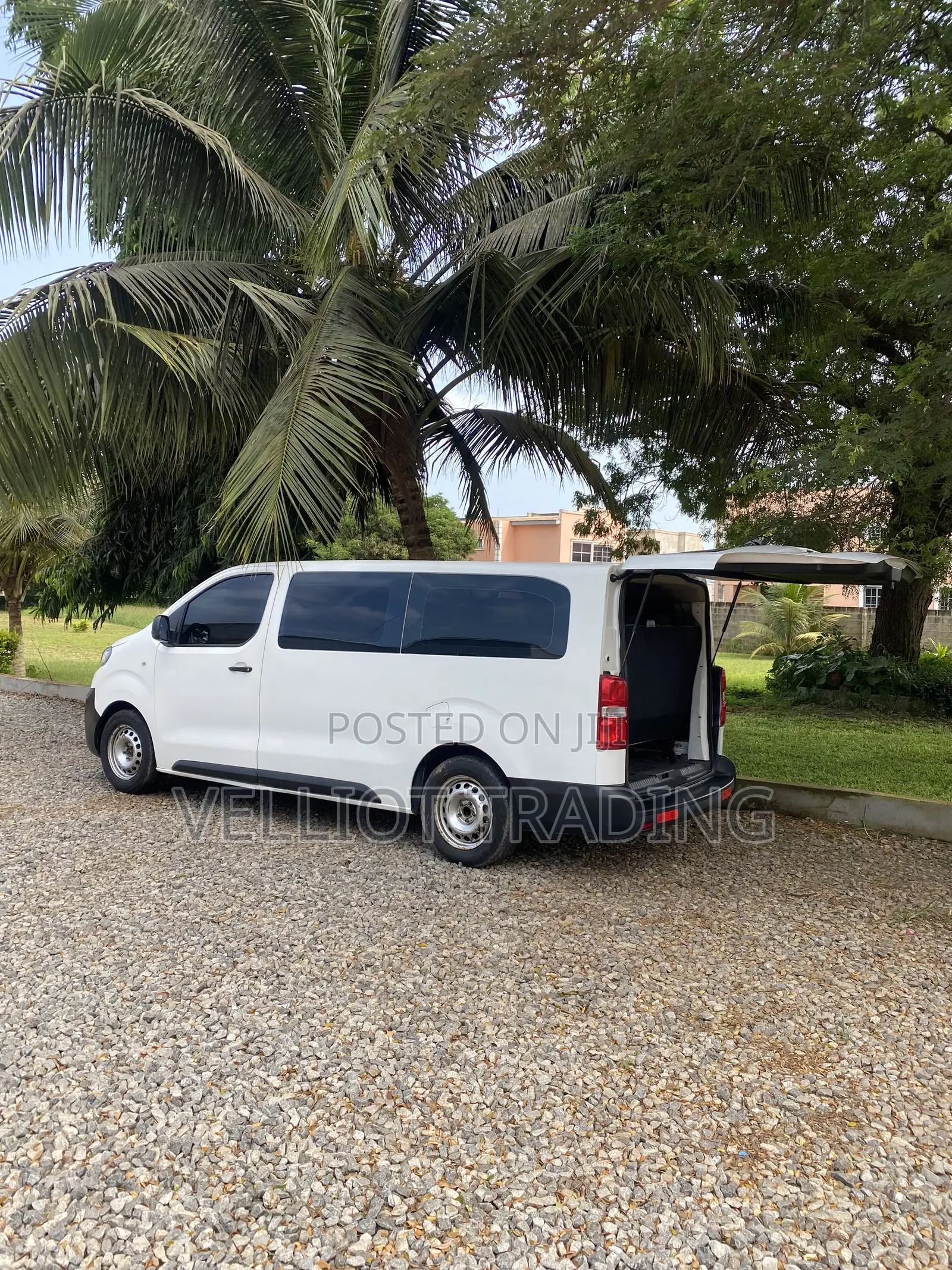 Toyota TownAce 2018 White