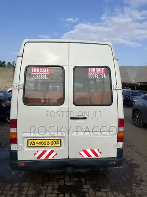 Mercedes-Benz Sprinter 2002 White