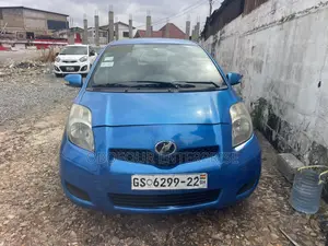 Toyota Vitz 1.5 FWD 5dr 2010 Blue