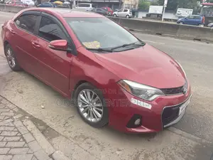 Toyota Corolla LE 4dr Sedan (1.8L 4cyl CVT) 2015 Red