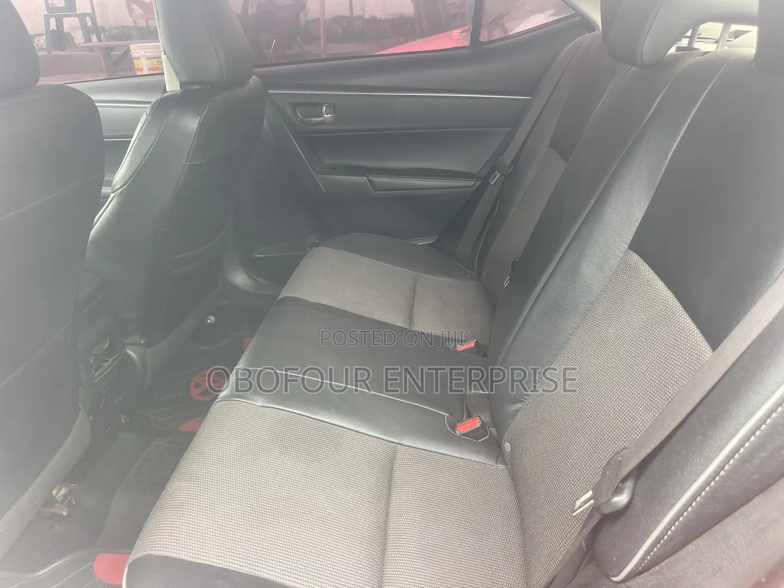 Toyota Corolla LE 4dr Sedan (1.8L 4cyl CVT) 2015 Red