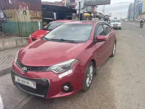 Toyota Corolla LE 4dr Sedan (1.8L 4cyl CVT) 2015 Red