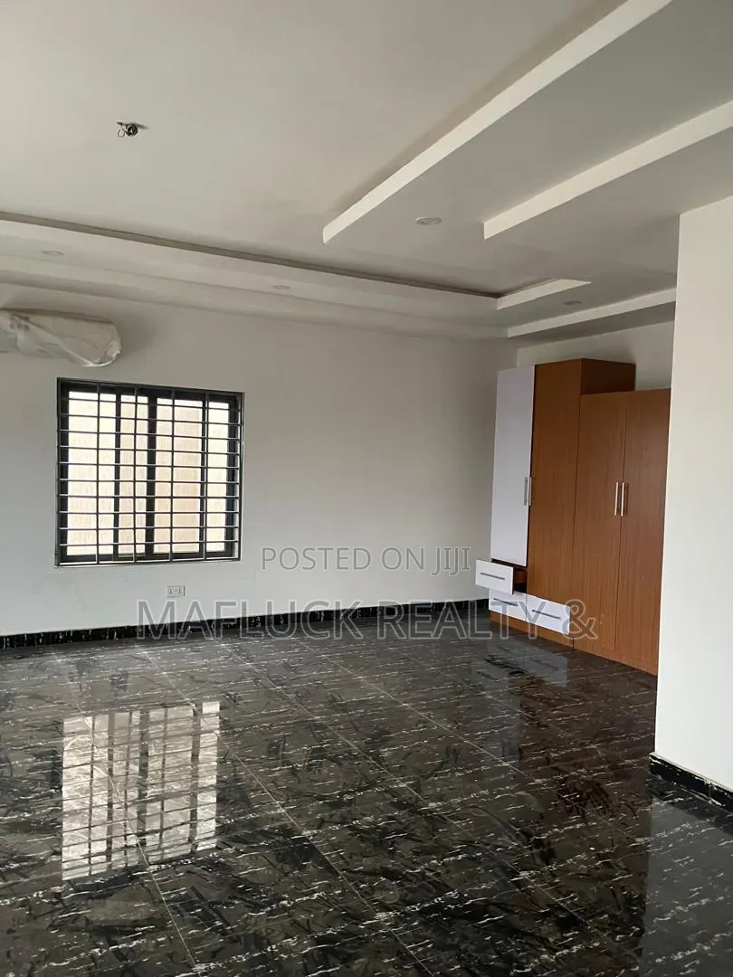 4bdrm House in Lakeside Estate, Ashaley Botwe for rent