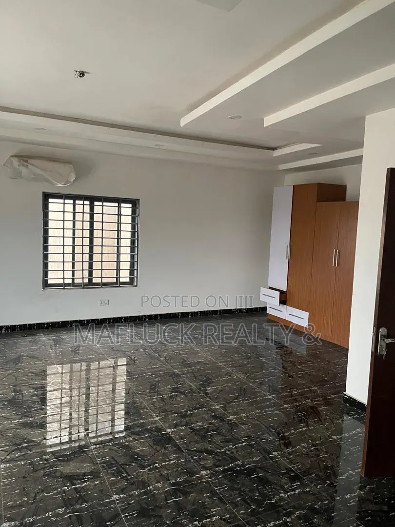 4bdrm House in Lakeside Estate, Ashaley Botwe for rent