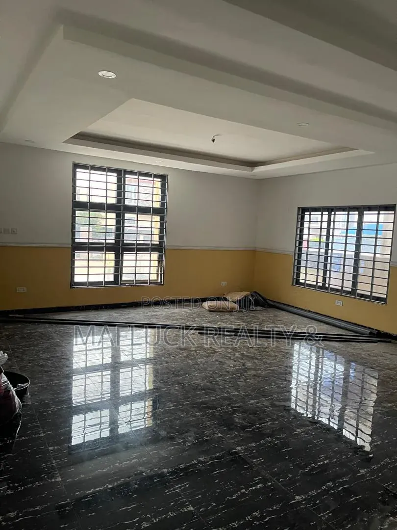 4bdrm House in Lakeside Estate, Ashaley Botwe for rent