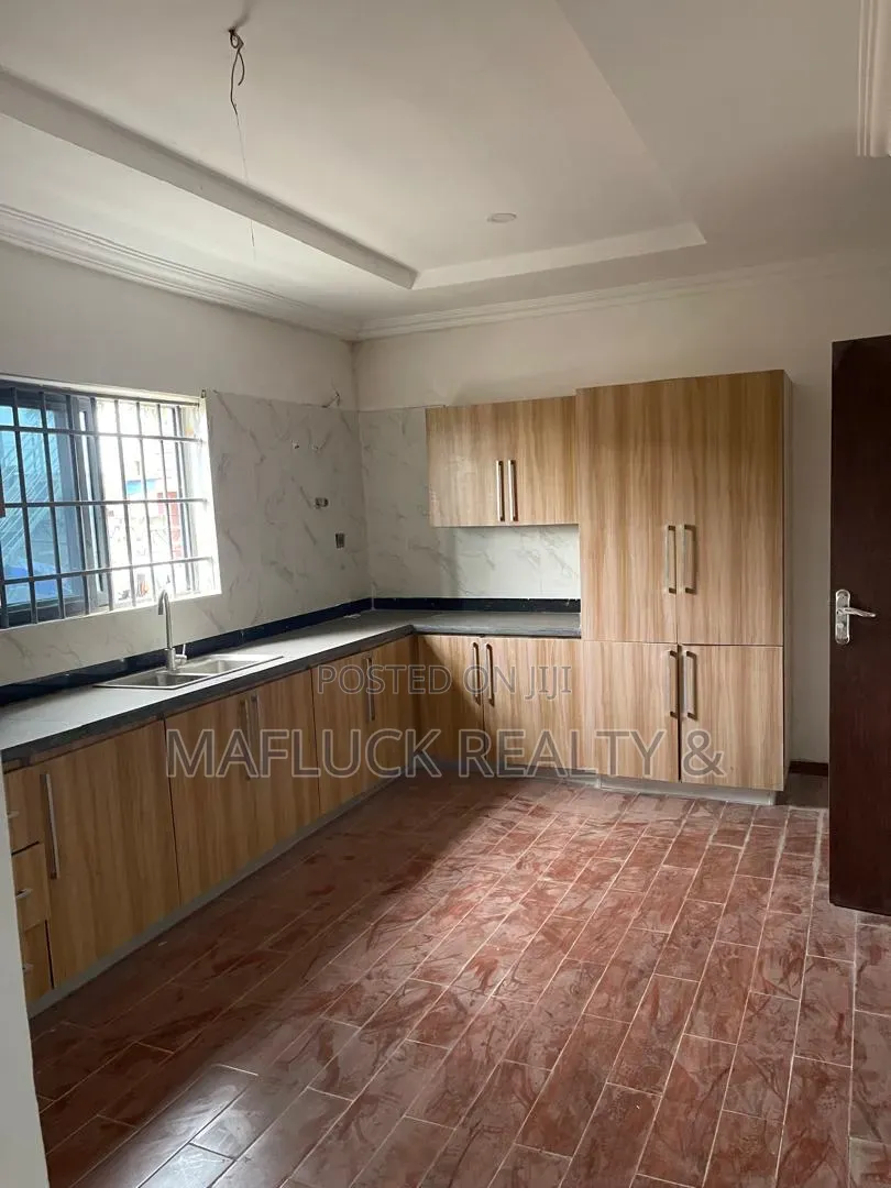 4bdrm House in Lakeside Estate, Ashaley Botwe for rent
