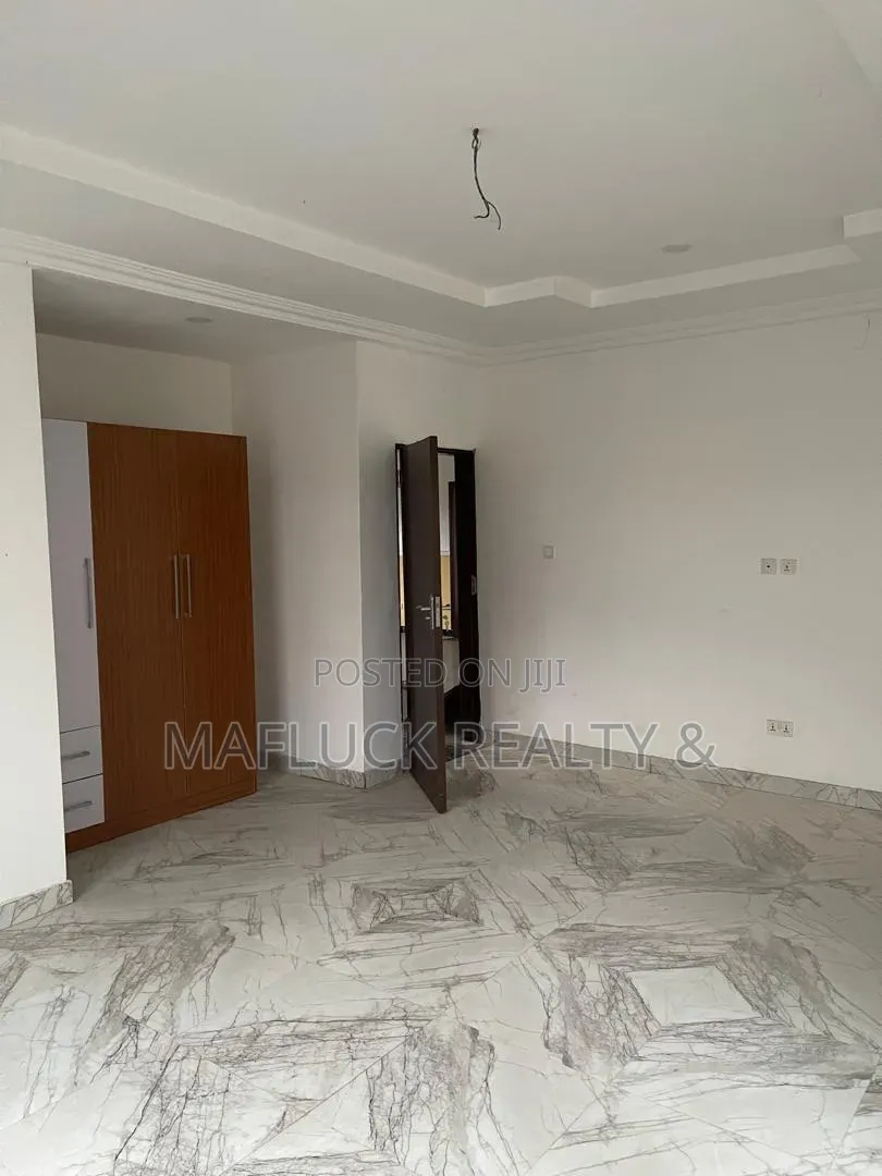 4bdrm House in Lakeside Estate, Ashaley Botwe for rent