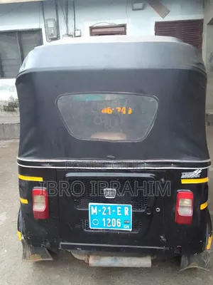 Bajaj RE 2021 Black