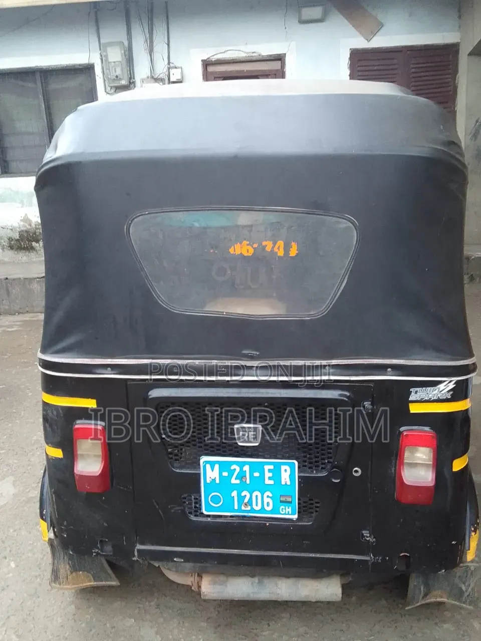 Bajaj RE 2021 Black