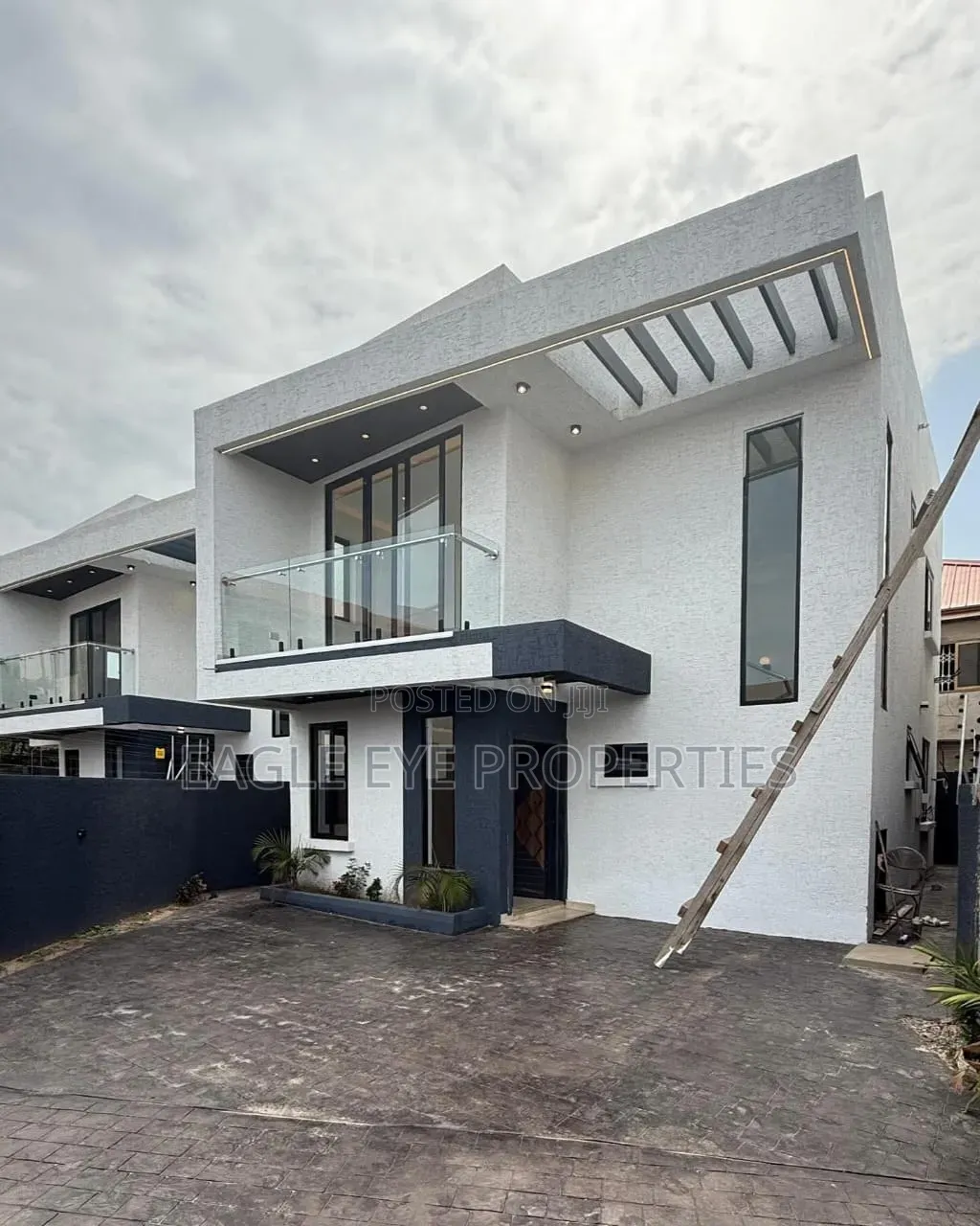 3bdrm House in Nmai-Dzorn for sale