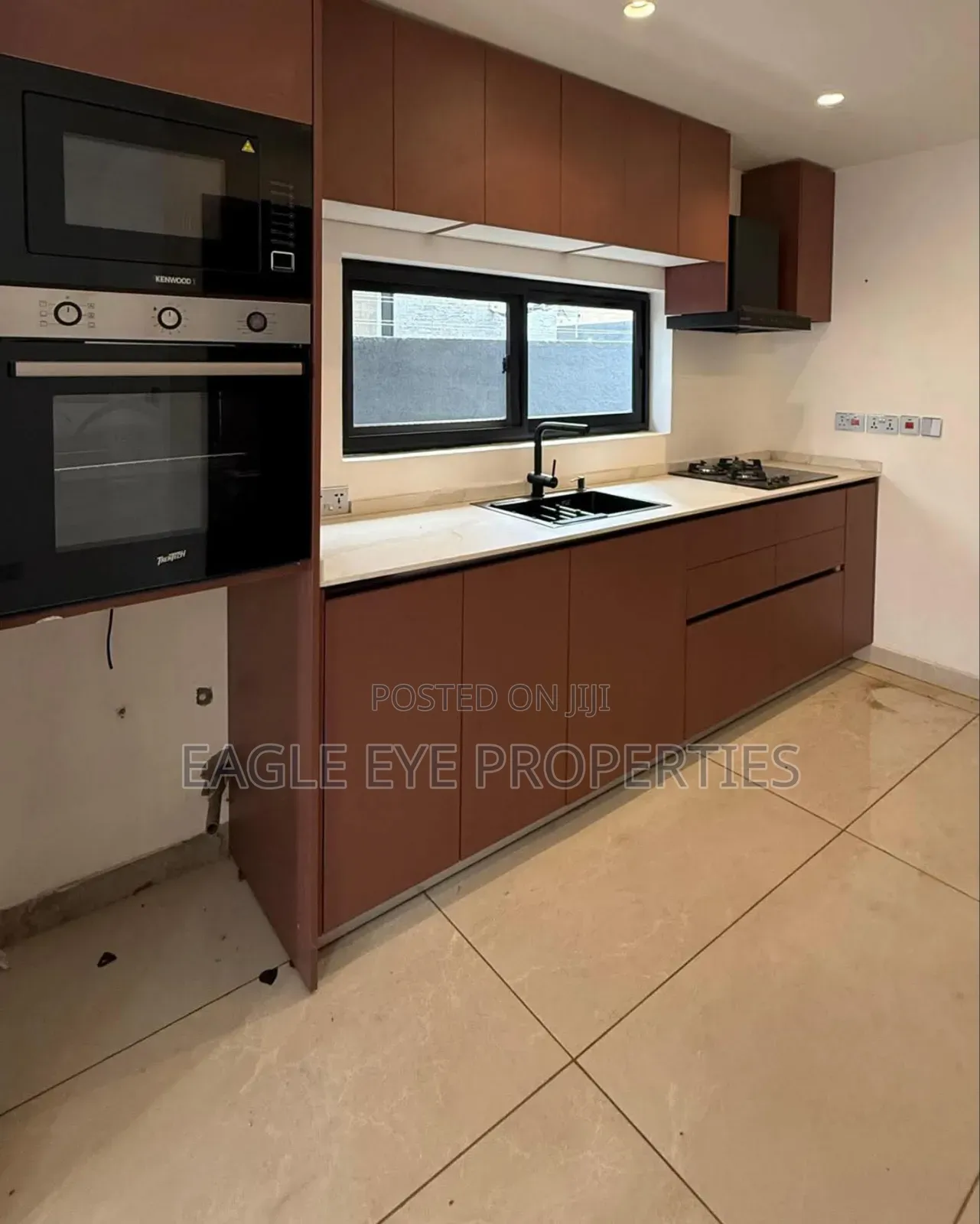 3bdrm House in Nmai-Dzorn for sale
