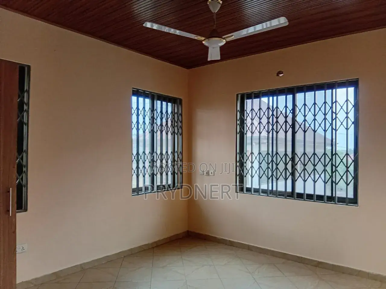 2bdrm Apartment in Savana C25, Tema Metropolitan for rent