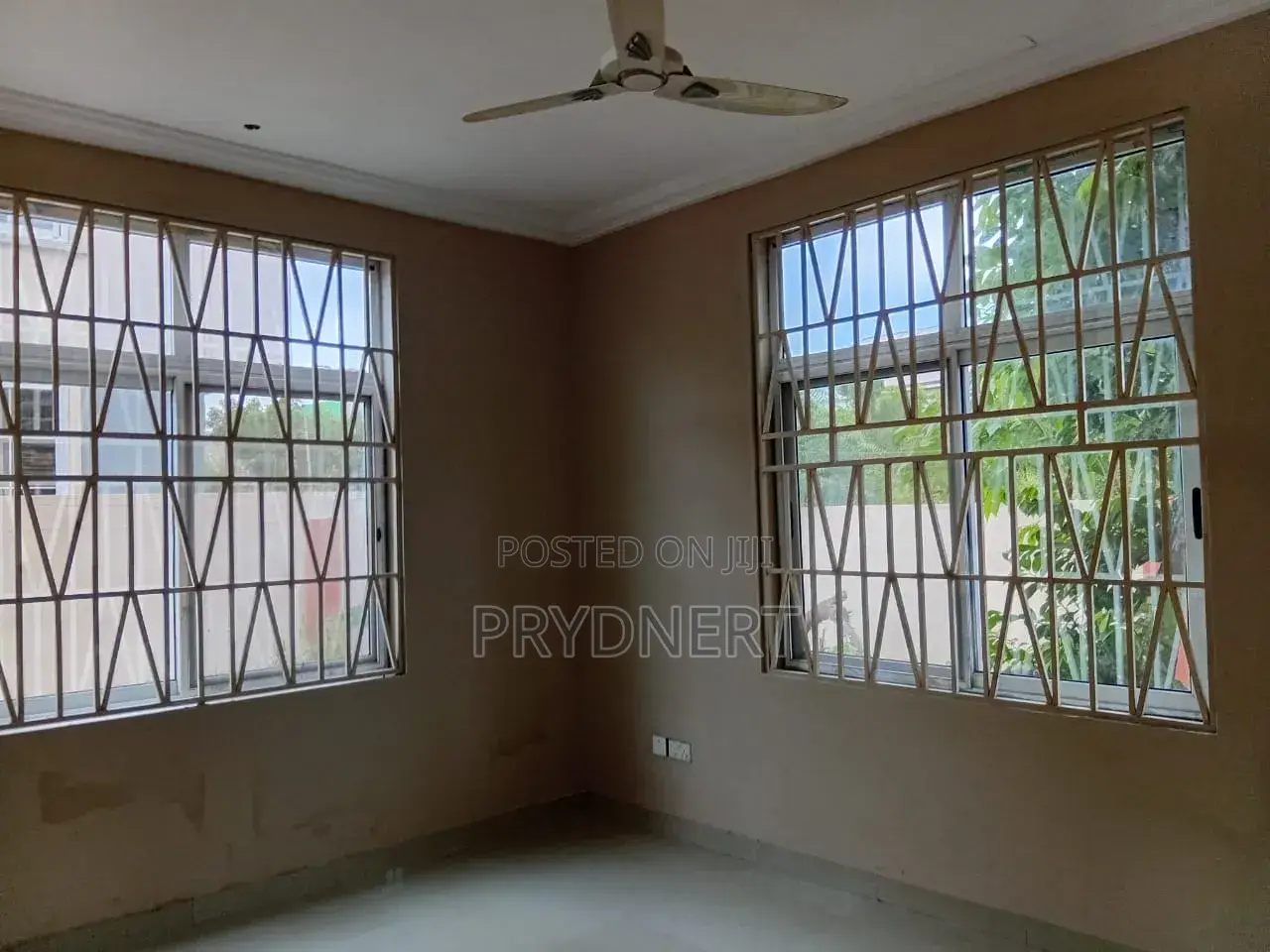 3bdrm Apartment in Savava C25, Tema Metropolitan for rent