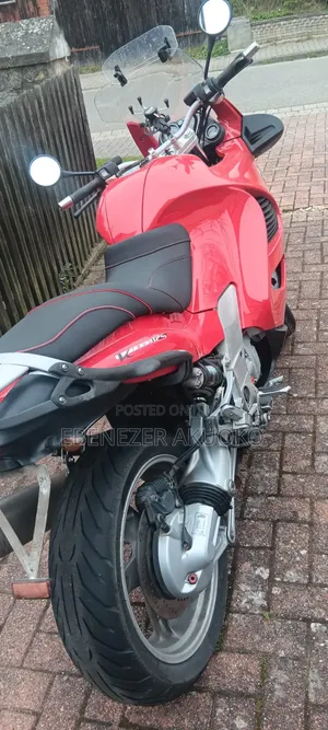 BMW 1200 2010 Red