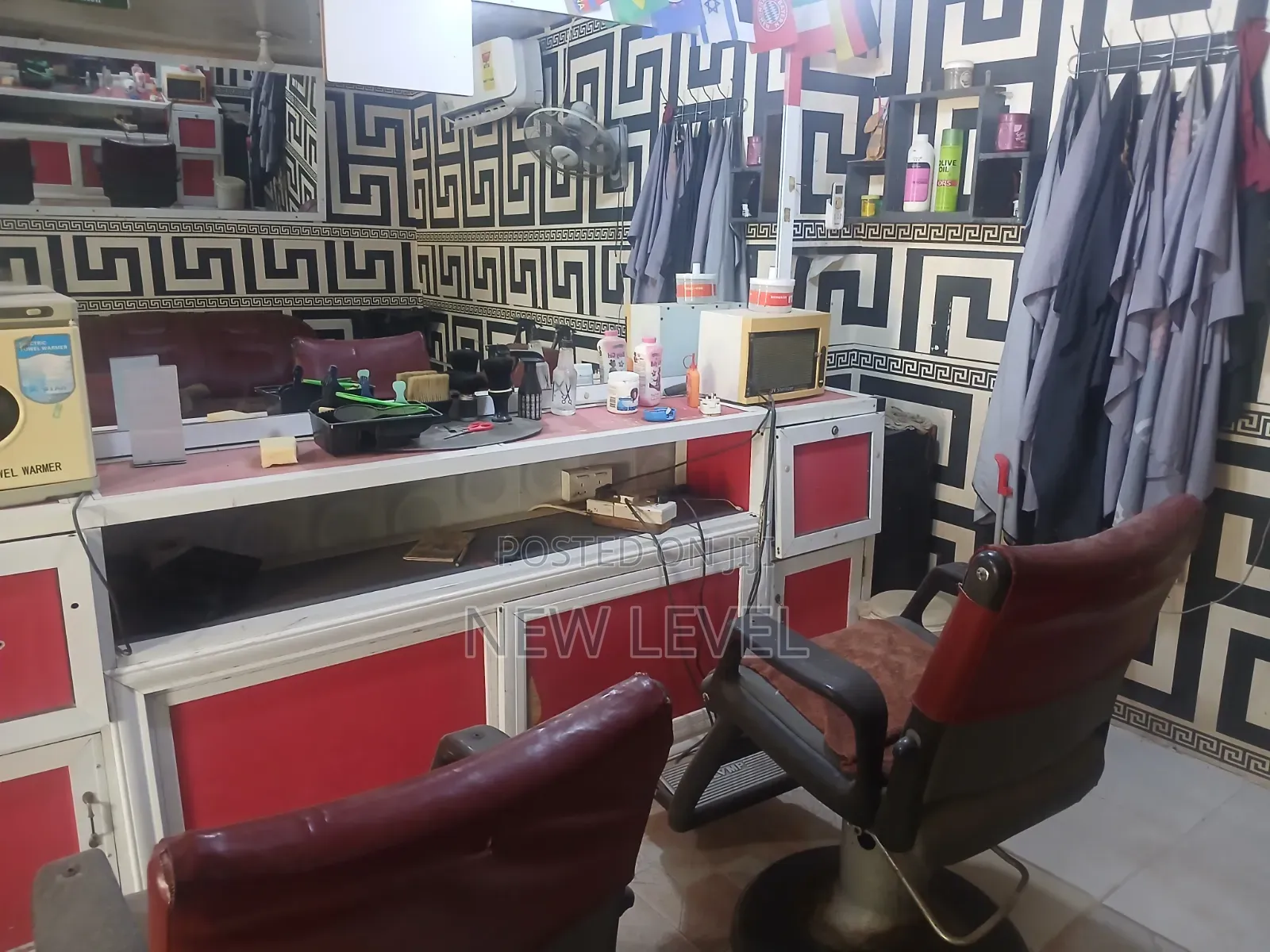 Barbaring Saloon for Rent