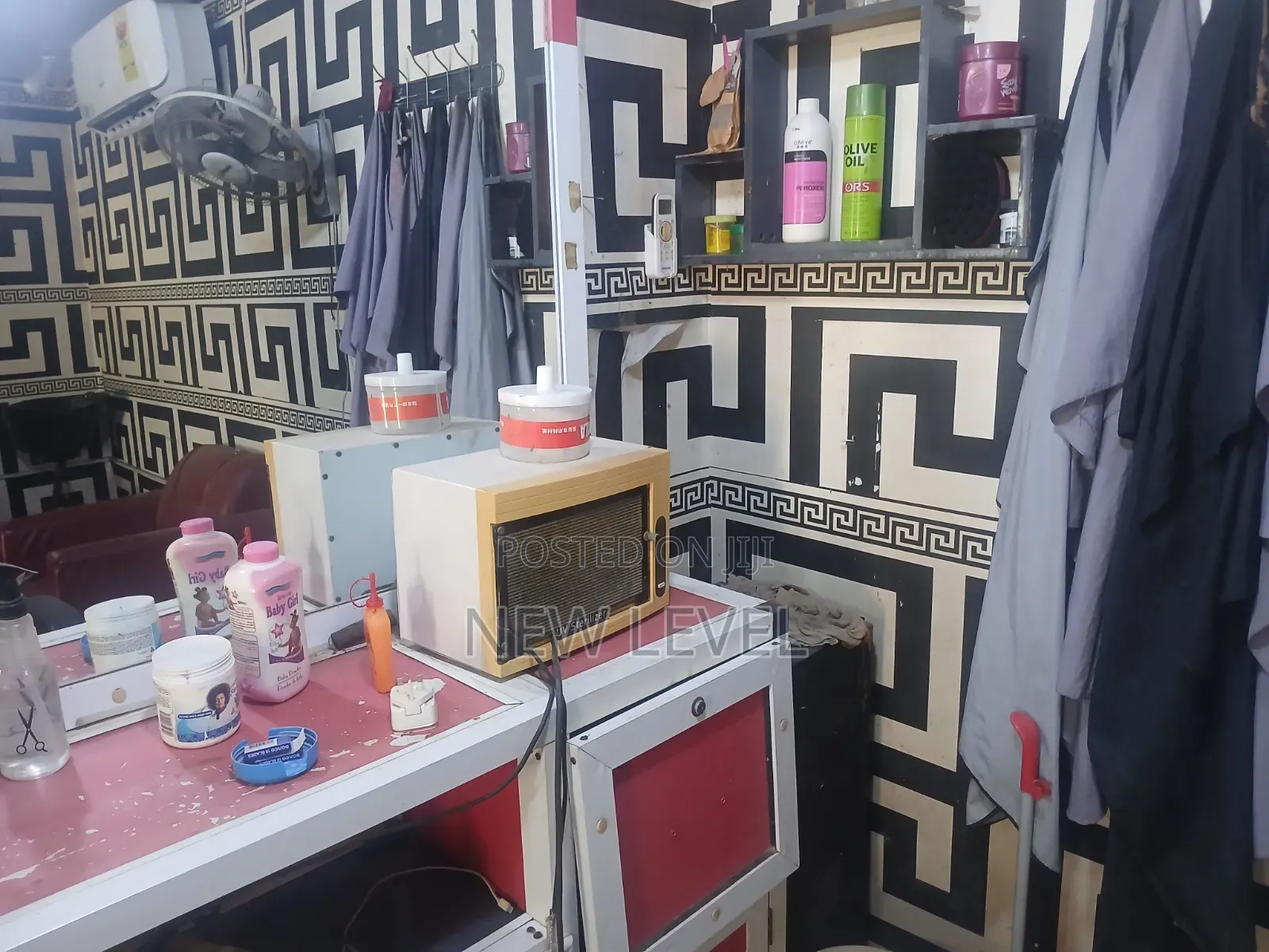 Barbaring Saloon for Rent