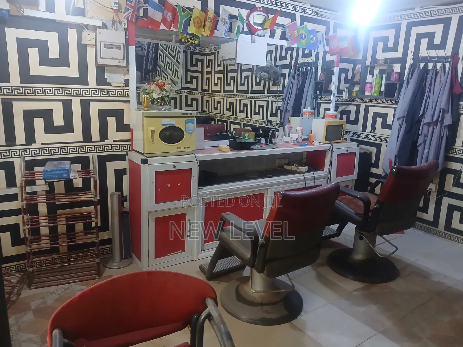 Barbaring Saloon for Rent