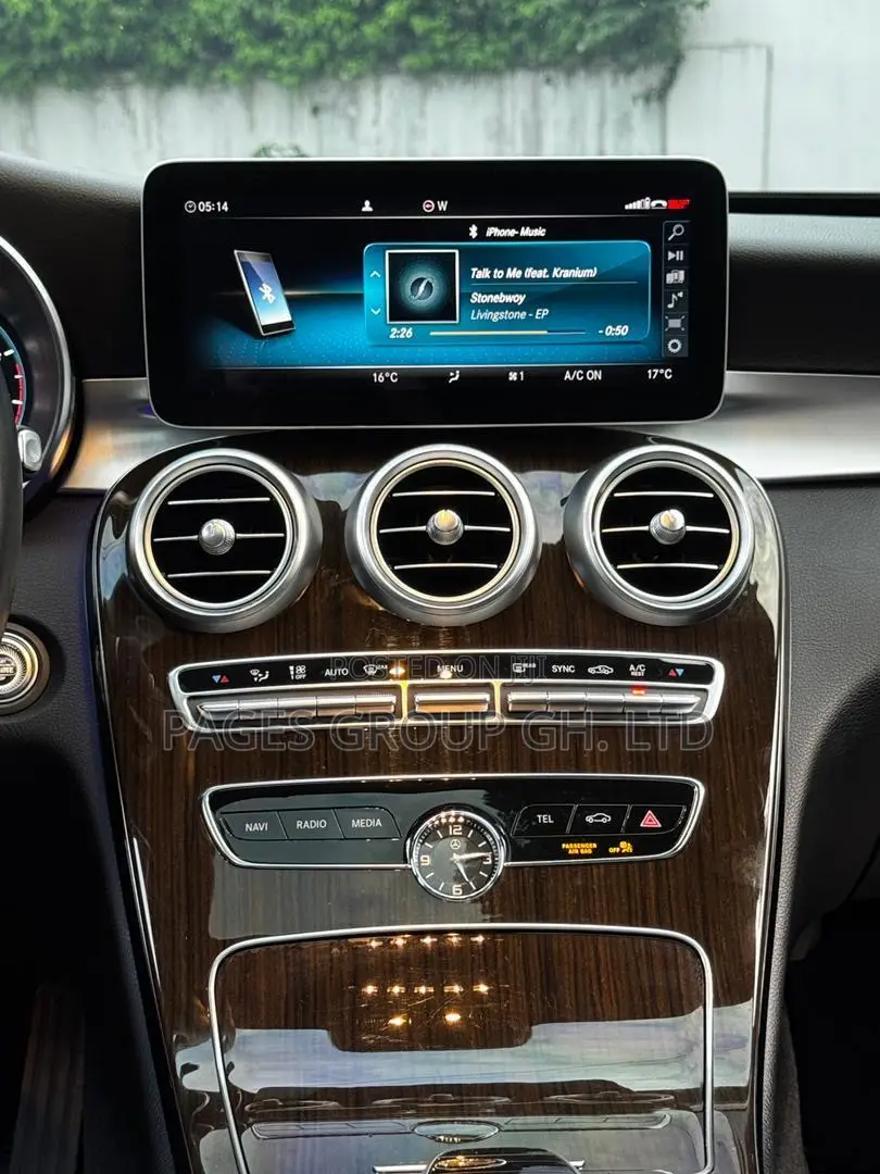 Mercedes-Benz C300 2020 White