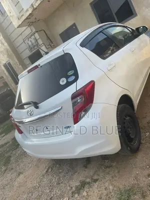Toyota Vitz 1.3 FWD 5dr 2014 White