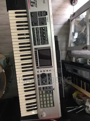 Roland Fantom X6 Keyboard