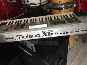 Roland Fantom X6 Keyboard