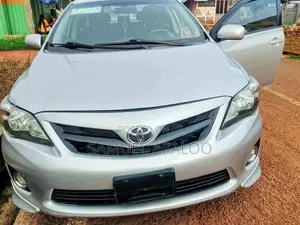 Toyota Corolla Fielder 1.8 Petrol FWD 2013 Silver