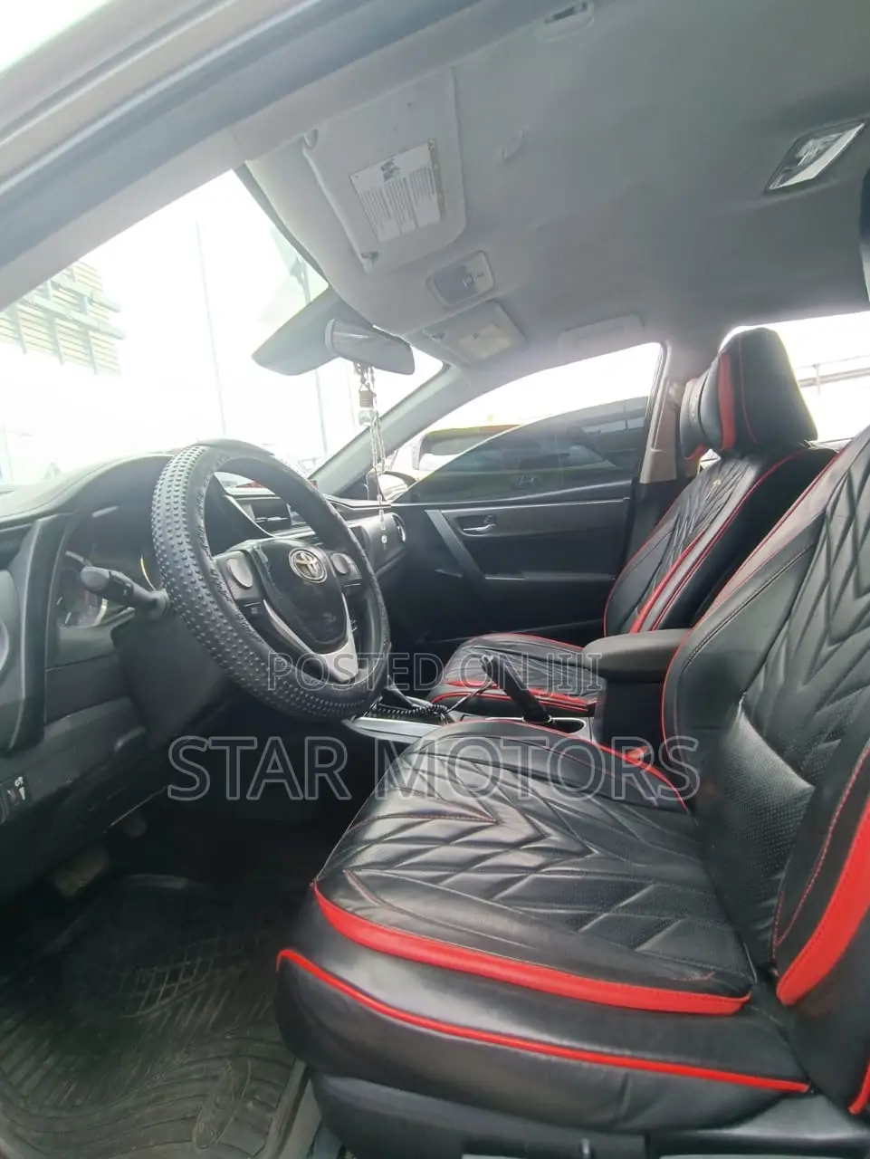 Toyota Corolla LE (1.8L 4cyl 2A) 2019 Gray