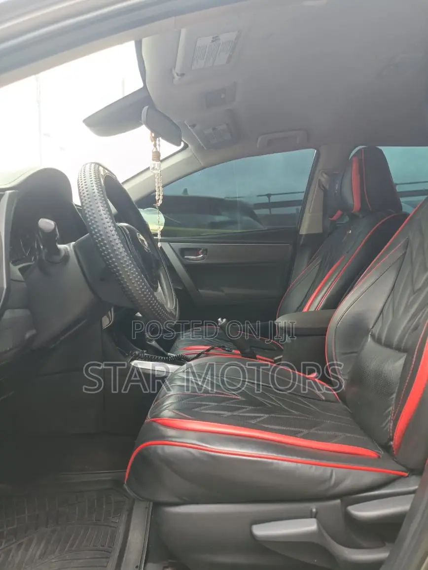 Toyota Corolla LE (1.8L 4cyl 2A) 2019 Gray