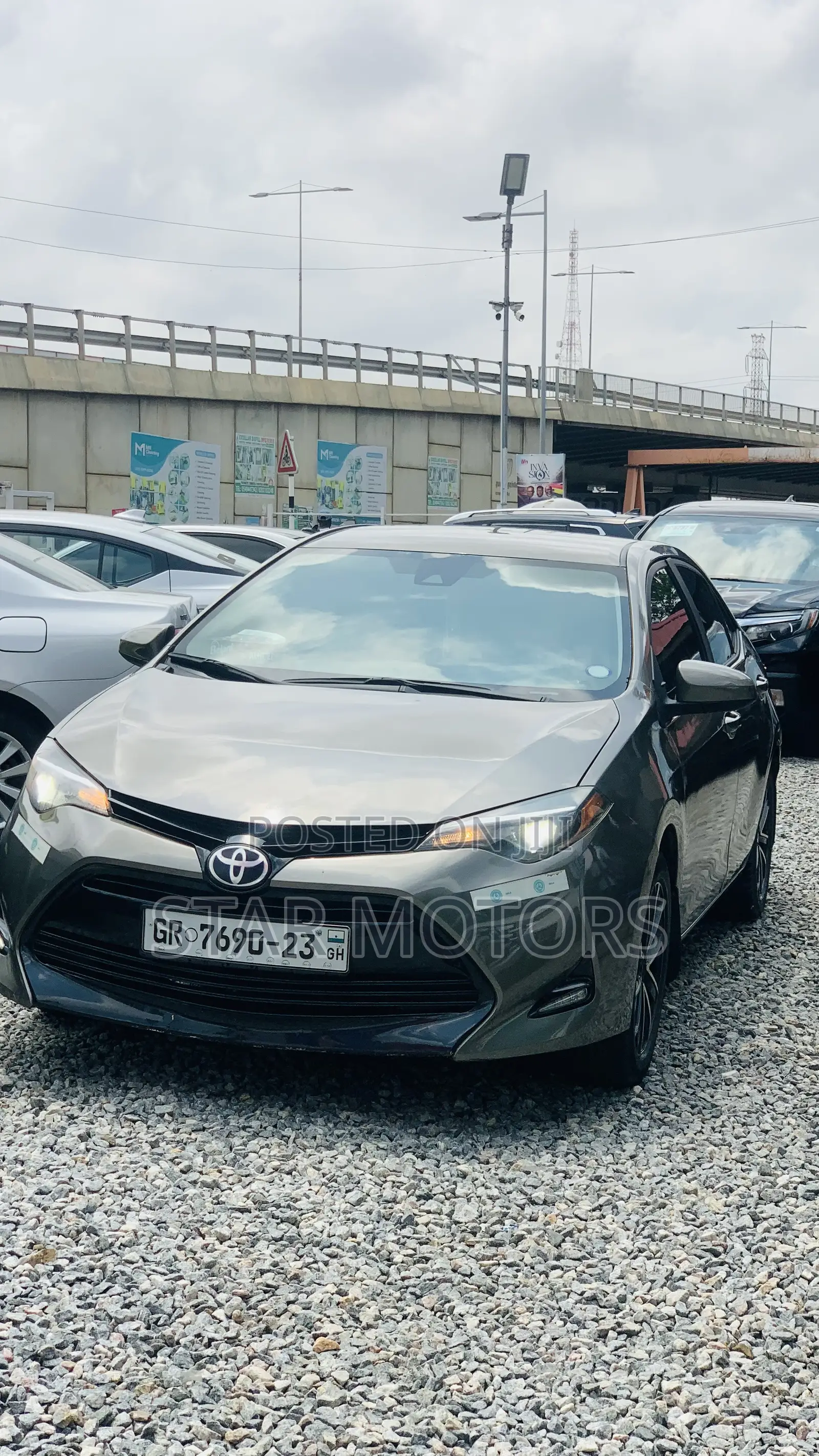 Toyota Corolla LE (1.8L 4cyl 2A) 2019 Gray